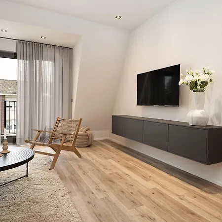 Boardinghouse アパート ヴュルゼレン