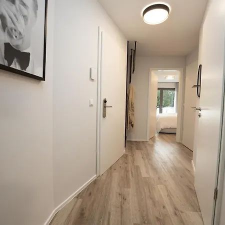 Boardinghouse アパート *