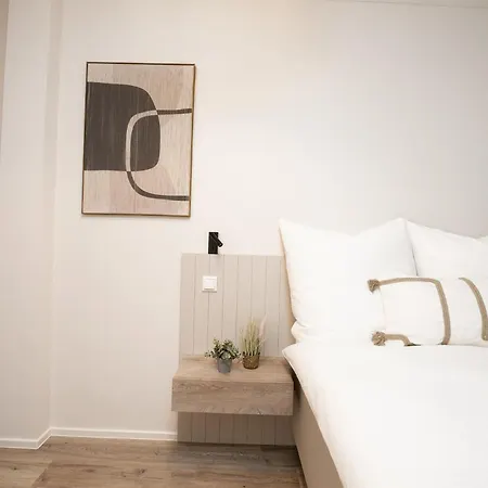 Boardinghouse アパート ヴュルゼレン